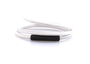 bracelet-woman-minerva-Neptn-FOL-SCHWARZ-4-white-triple-nappa-leather.jpg
