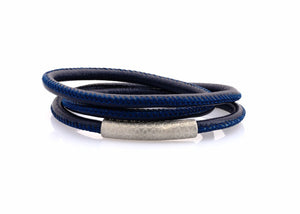 bracelet-woman-minerva-Neptn-FOL-silber-4-ocean-blue-triple-nappa-leather.jpg